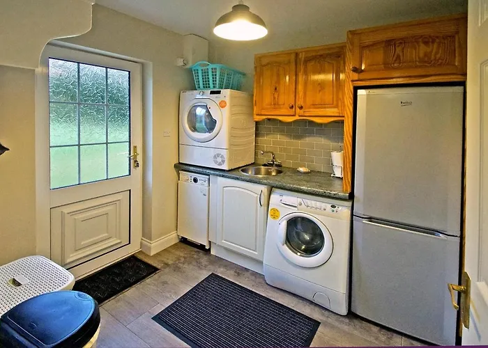 4 Bed In Beara Oc-i437 Hébergement de vacances